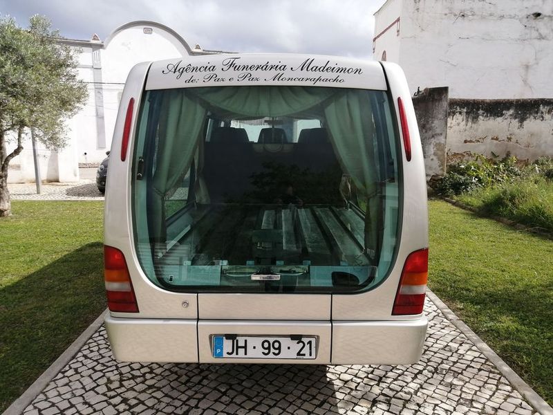 Volvo V70 • 1986 • 98,000 km 5