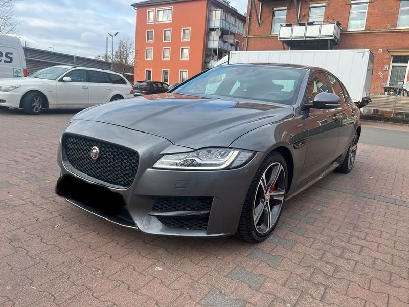 Jaguar XF • 2015 • 120,000 km 3