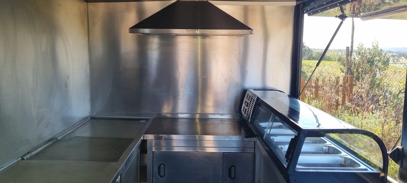 Hyundai H1 Van • 2003 • 90,000 km 4