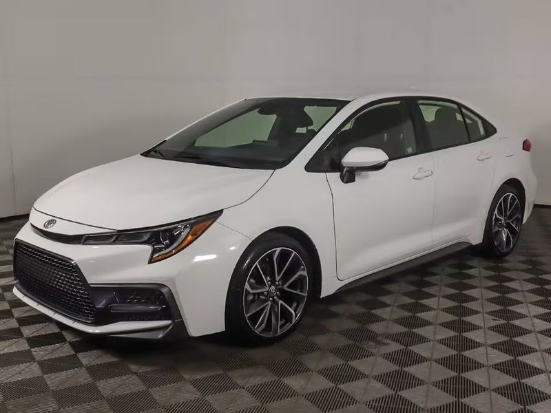 Toyota Camry Hybrid • 2022 • 20,341 km 2