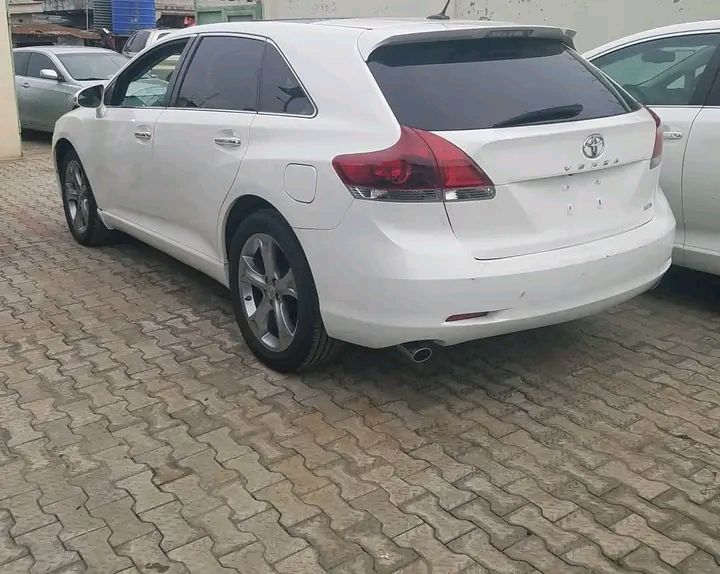 Toyota Venza • 2017 • 50,000 km 2