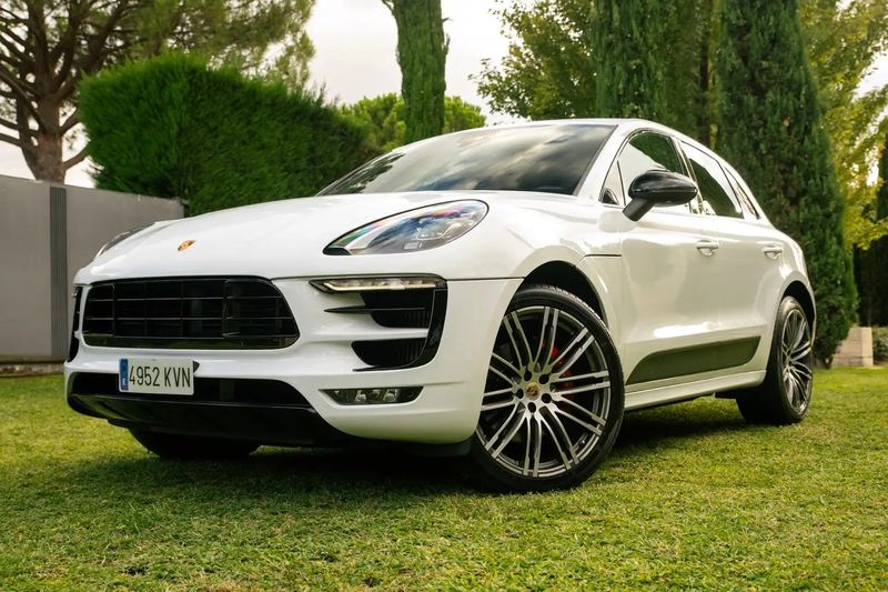 Porsche Macan • 2016 • 93,000 km 1