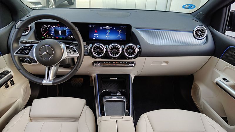 Mercedes-Benz Class B • 2024 • 10,250 km 8