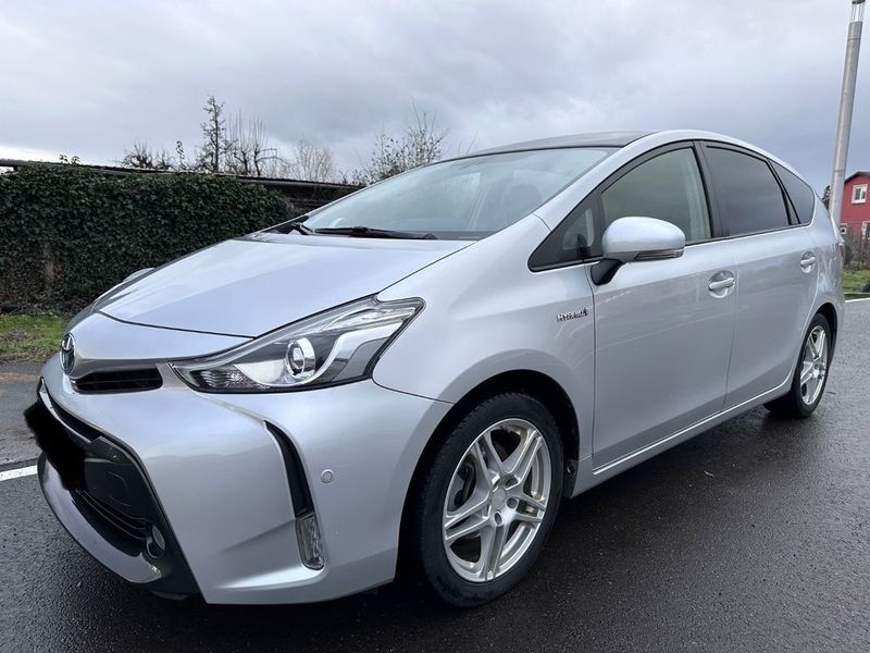 Toyota Prius • 2016 • 74,000 km 1