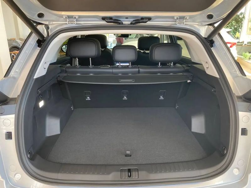 Jeep Grand Cherokee • 2025 • 7,500 km 18