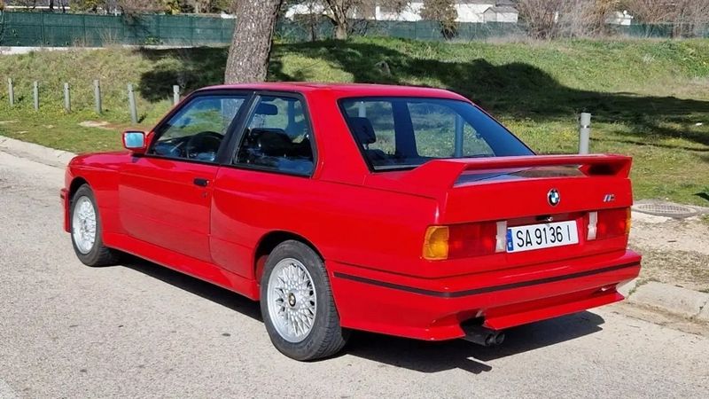 BMW 3 Series • 1987 • 235,000 km 8