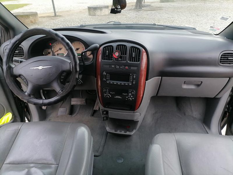 Chrysler Grand Voyager • 2009 • 89,000 km 5