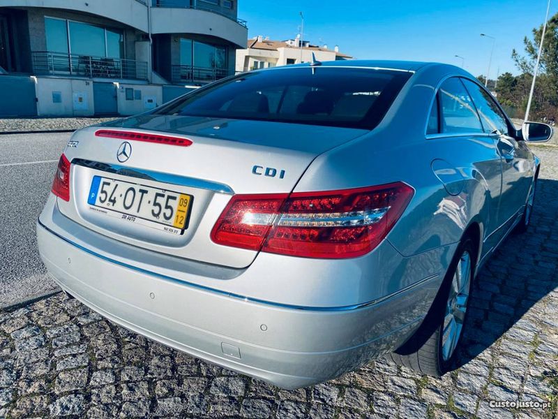 Mercedes-Benz E • 2009 • 170,000 km 2