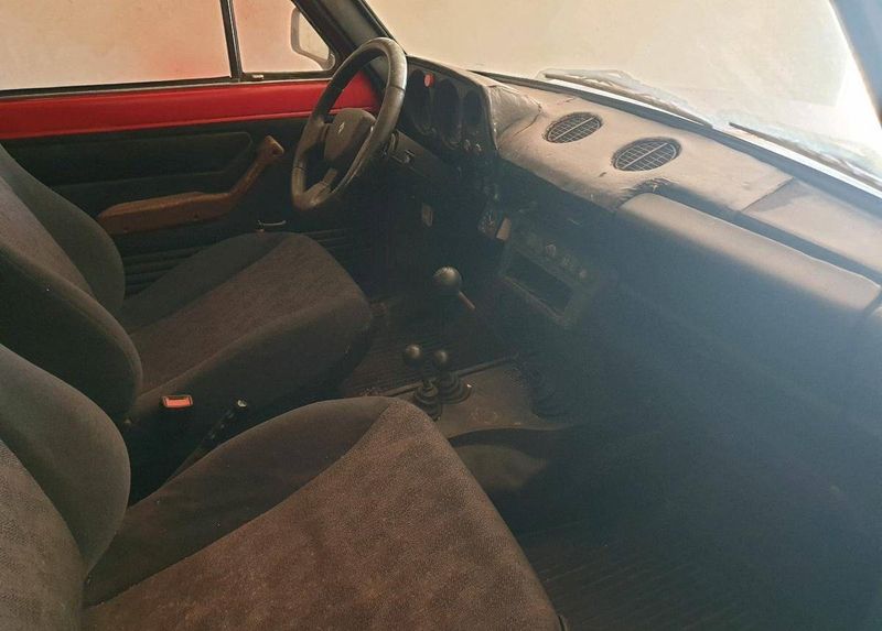 Lincoln Blackwood • 1990 • 49,999 km 3