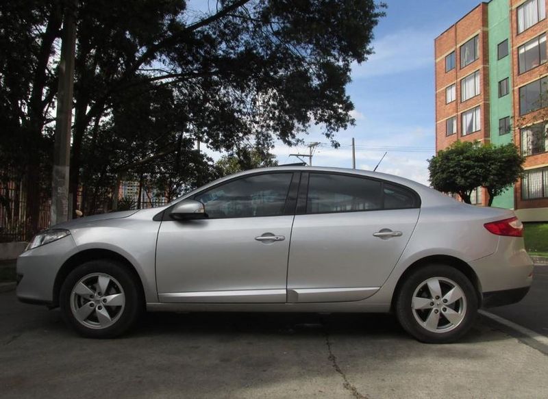 Renault Fluence • 2012 • 150,000 km 3