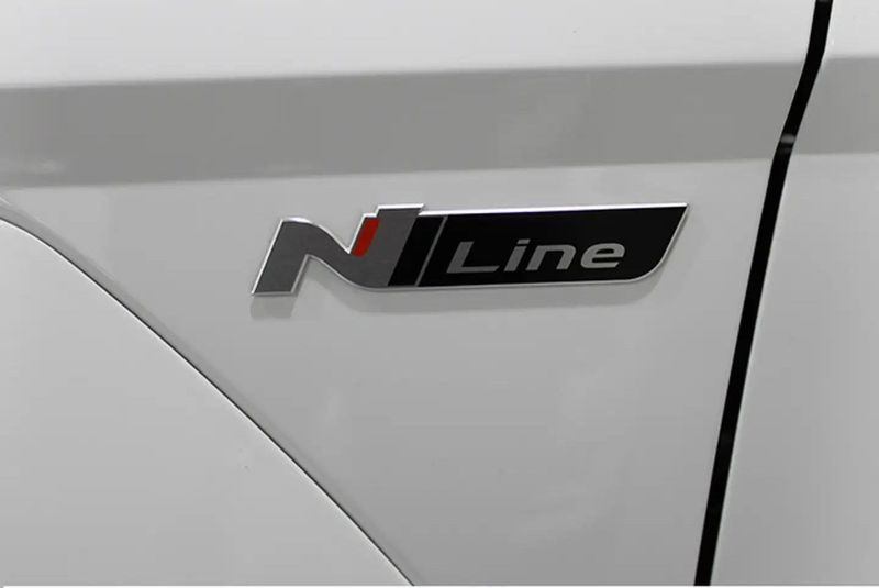 Hyundai Kona • 2023 • 12,110 km 3