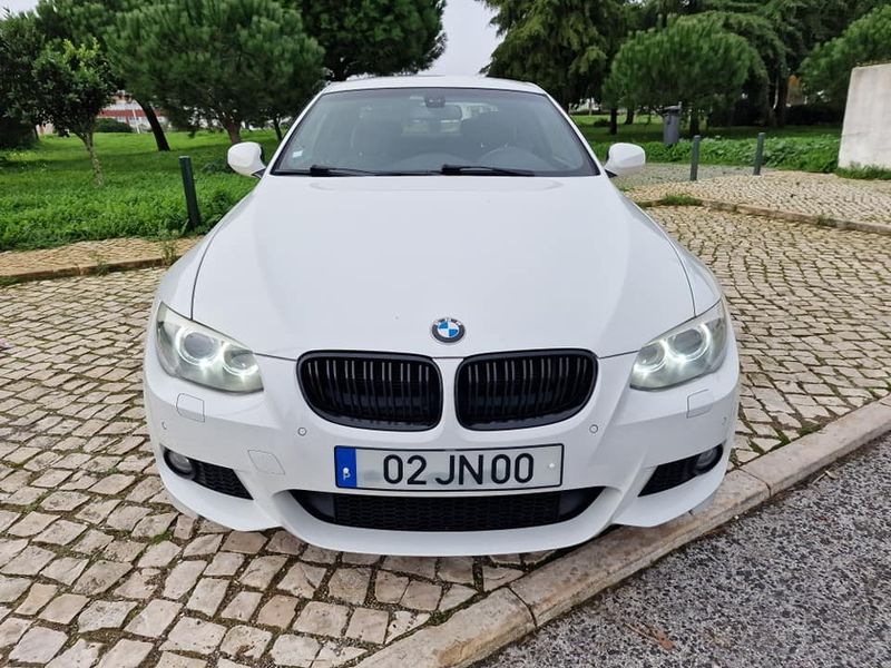 BMW 328i • 2009 • 117,000 km 1