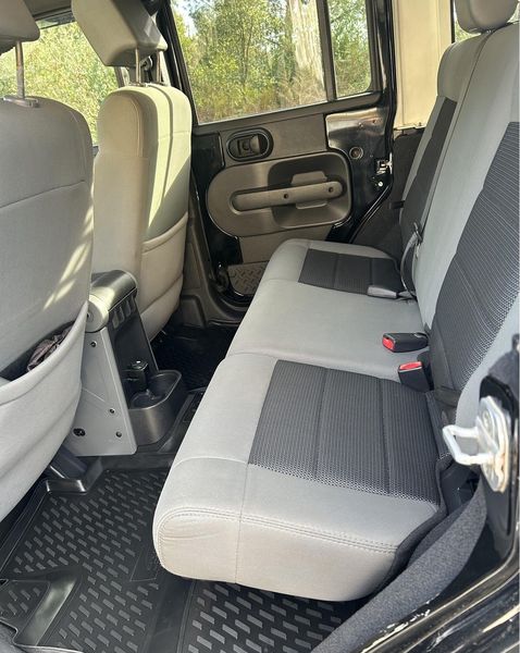Jeep Wrangler • 2010 • 160,000 km 2