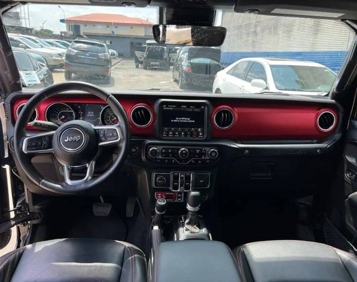 Jeep Wrangler JK • 2021 • 24 km 2