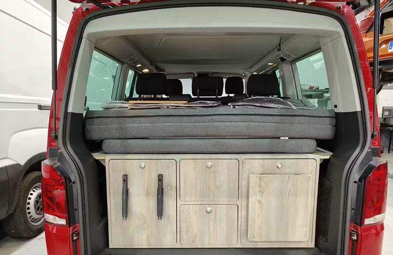 Volkswagen California • 2023 • 33,739 km 6