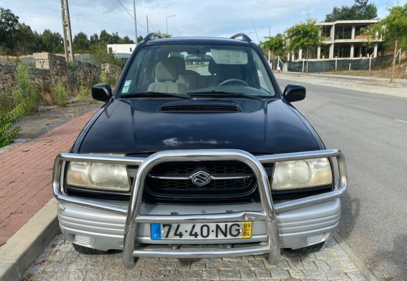 Suzuki Grand Vitara • 1999 • 267,000 km 2