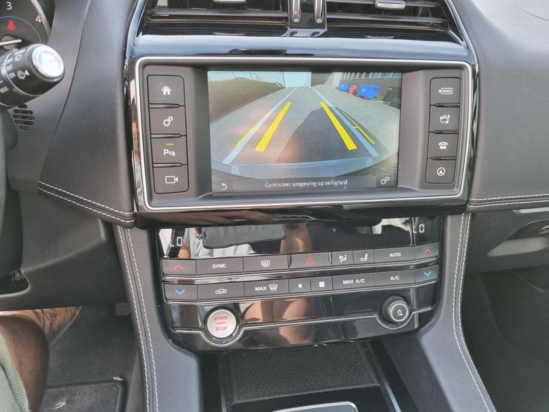 Jaguar F-Pace • 2018 • 172,000 km 7