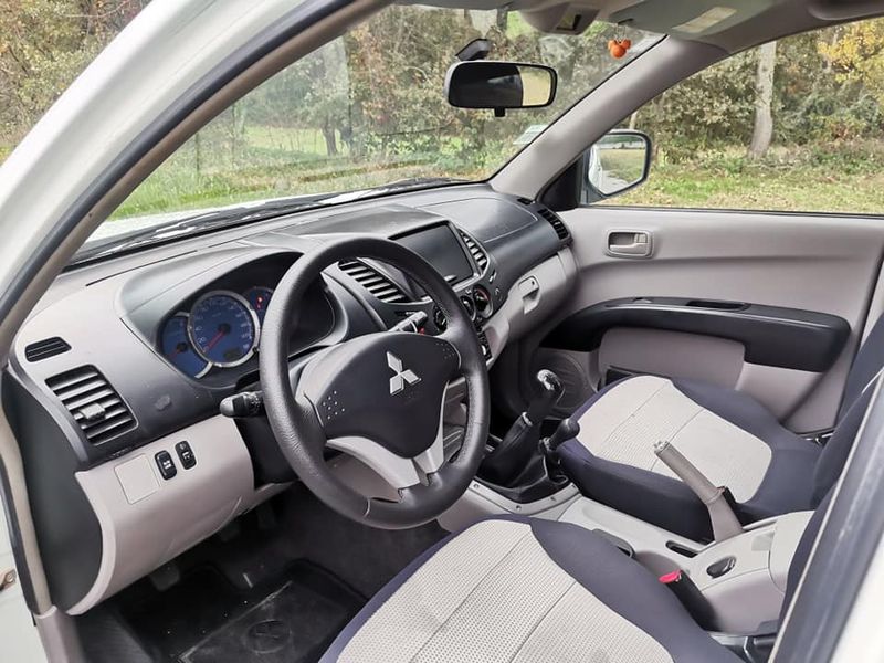 Mitsubishi L200 • 2009 • 97,000 km 6