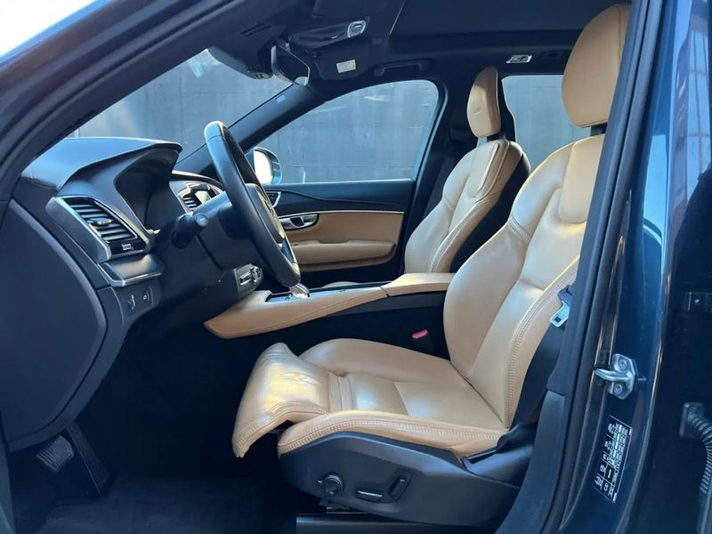 Volvo XC90 • 2019 • 98,000 km 9