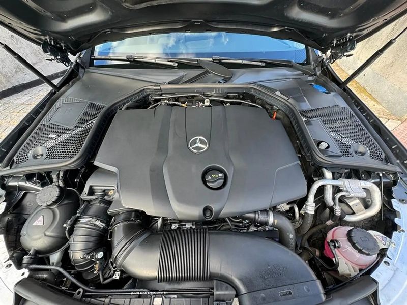 Mercedes-Benz C-Class • 2017 • 63,300 km 12