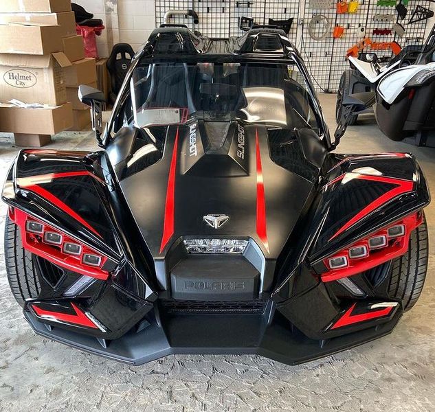 Slingshot polaris slingshot sl 3 wheel • 2022 • 13,500 km 5