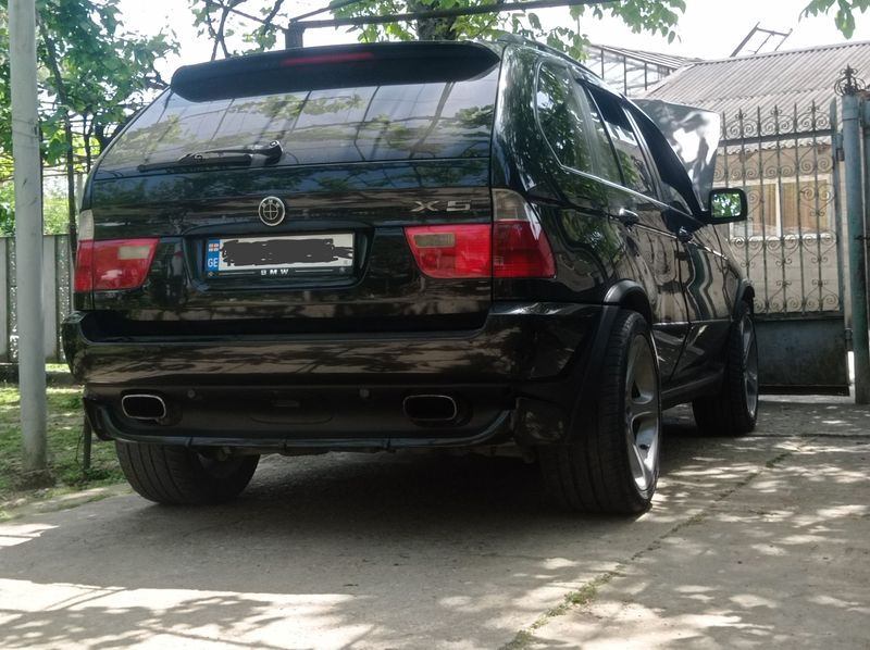 BMW X5 • 2002 • 27,000 km 4