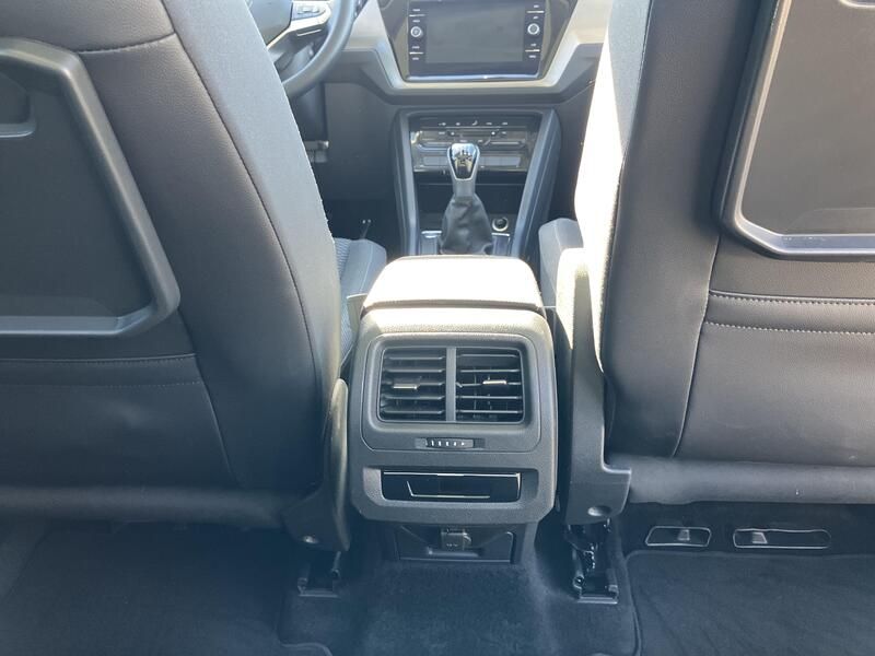 Volkswagen Touran • 2023 • 24,155 km 8