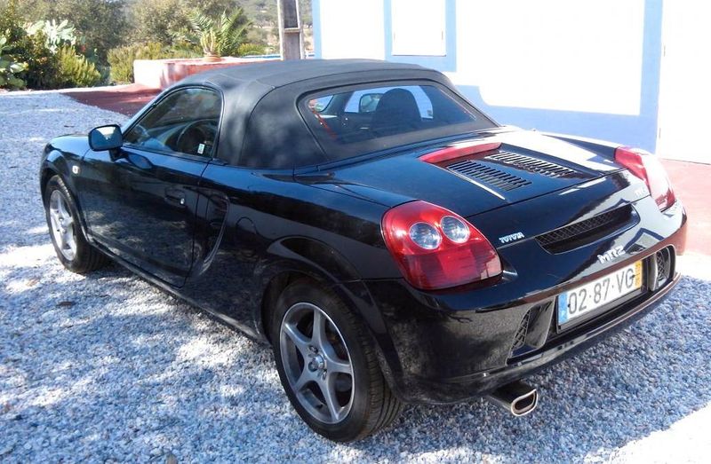 Toyota MR2 • 2003 • 140,000 km 2