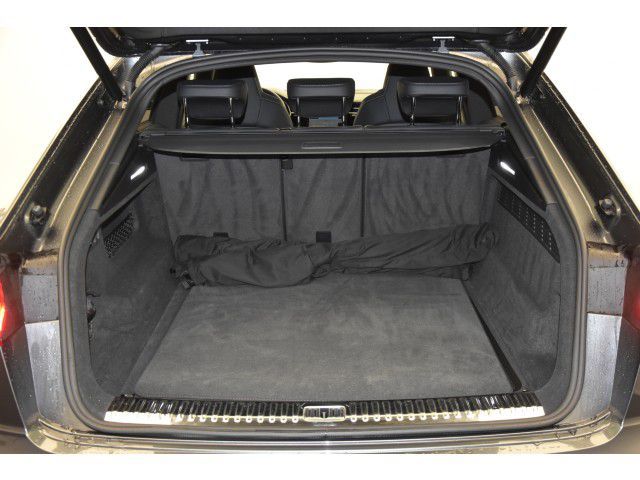 Audi Q8 • 2021 • 33,400 km 4