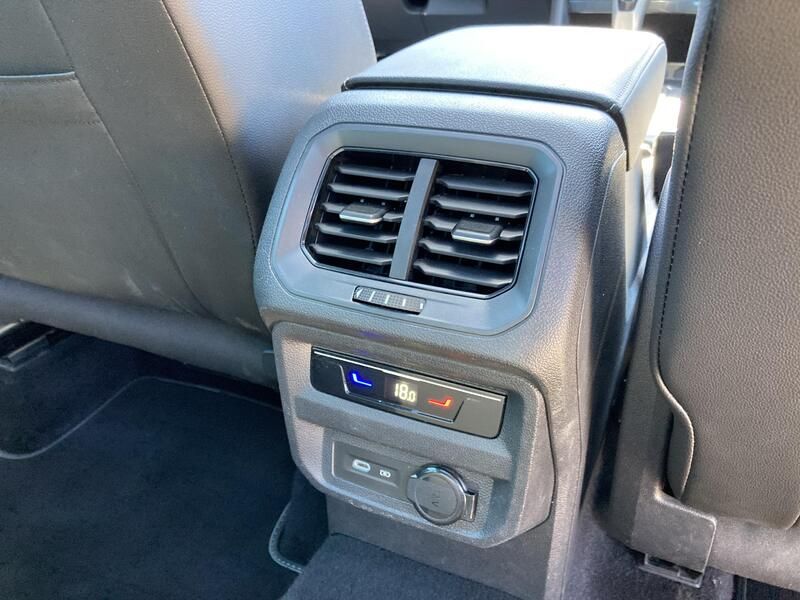 Volkswagen Tiguan • 2022 • 56,228 km 32