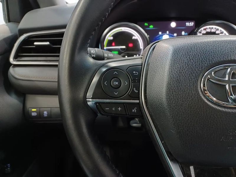 Toyota Camry • 2020 • 44,000 km 11