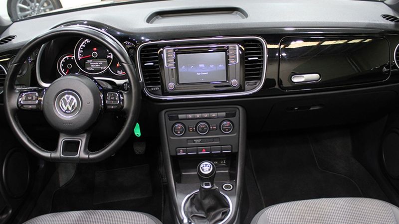 Volkswagen Beetle • 2016 • 103,466 km 5