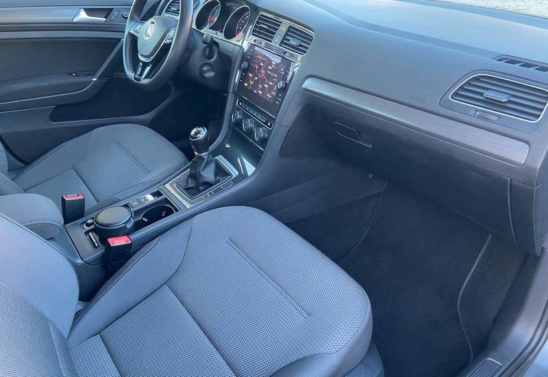 Volkswagen Golf • 2017 • 179,999 km 8