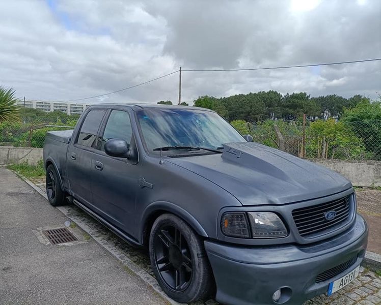 Ford F-150 • 2003 • 92,000 km 1