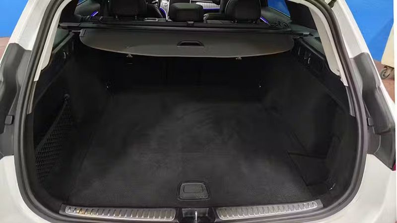 Mercedes-Benz C-Class • 2022 • 62,662 km 8