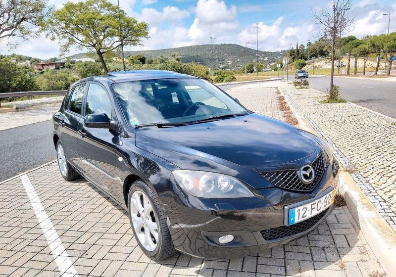 Mazda 3 • 2008 • 200,000 km 1