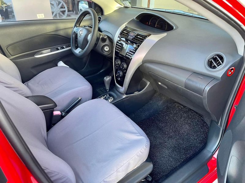 Toyota Vitz • 2012 • 72 km 6