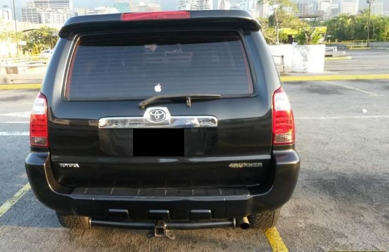 Toyota 4 Runner Limited • 2007 • 160,000 km 7