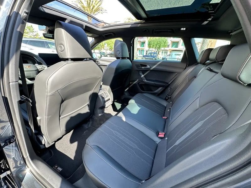 Seat Leon • 2023 • 11,000 km 10