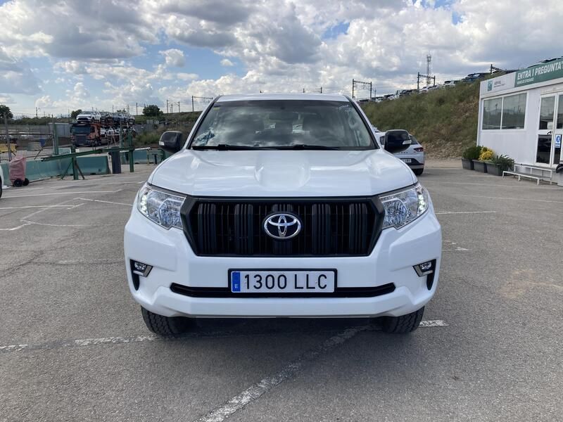 Toyota Land Cruiser • 2020 • 43,764 km 11