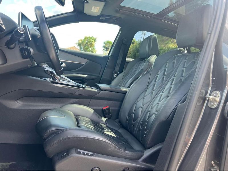 Peugeot 3008 • 2017 • 143,000 km 4