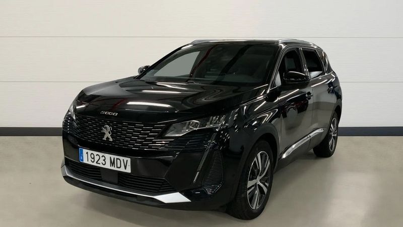 Peugeot 5008 • 2023 • 20,900 km 2