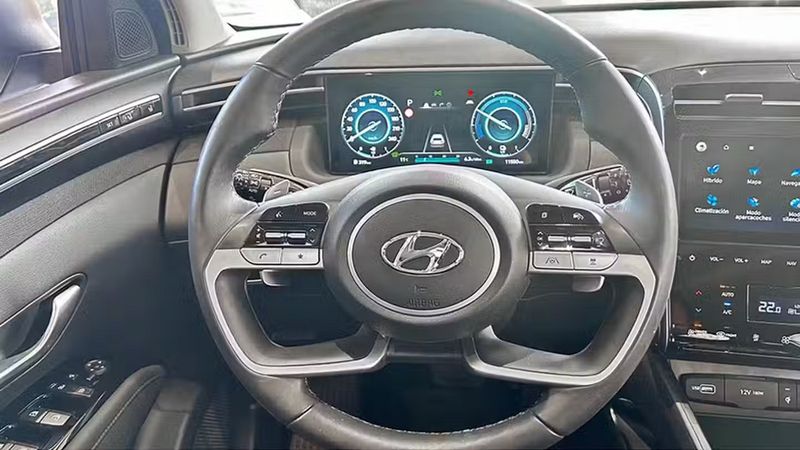 Hyundai Tucson • 2023 • 11,550 km 8