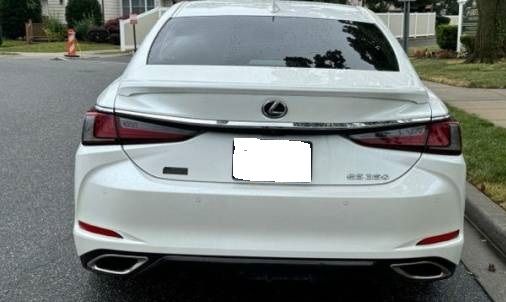 Lexus ES 350 • 2023 • 18,000 km 4