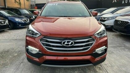 Hyundai Santa Fe • 2017 • 56 km 3
