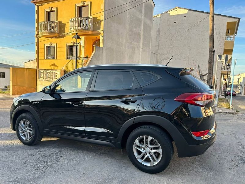 Hyundai Tucson • 2016 • 120,000 km 3