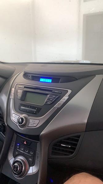 Hyundai Elantra • 2013 • 79,400 km 11