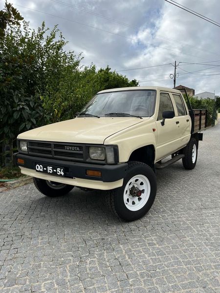 Toyota Hilux • 1989 • 300,000 km 1