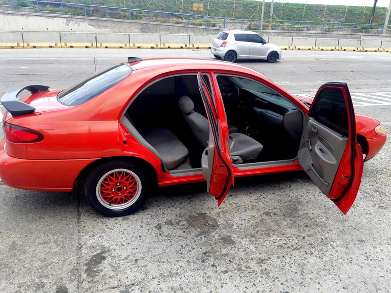 Ford Escort • 2000 • 3 km 3