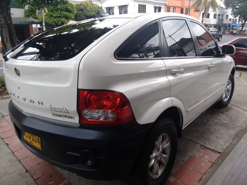 Ssangyong Actyon • 2011 • 90,000 km 6